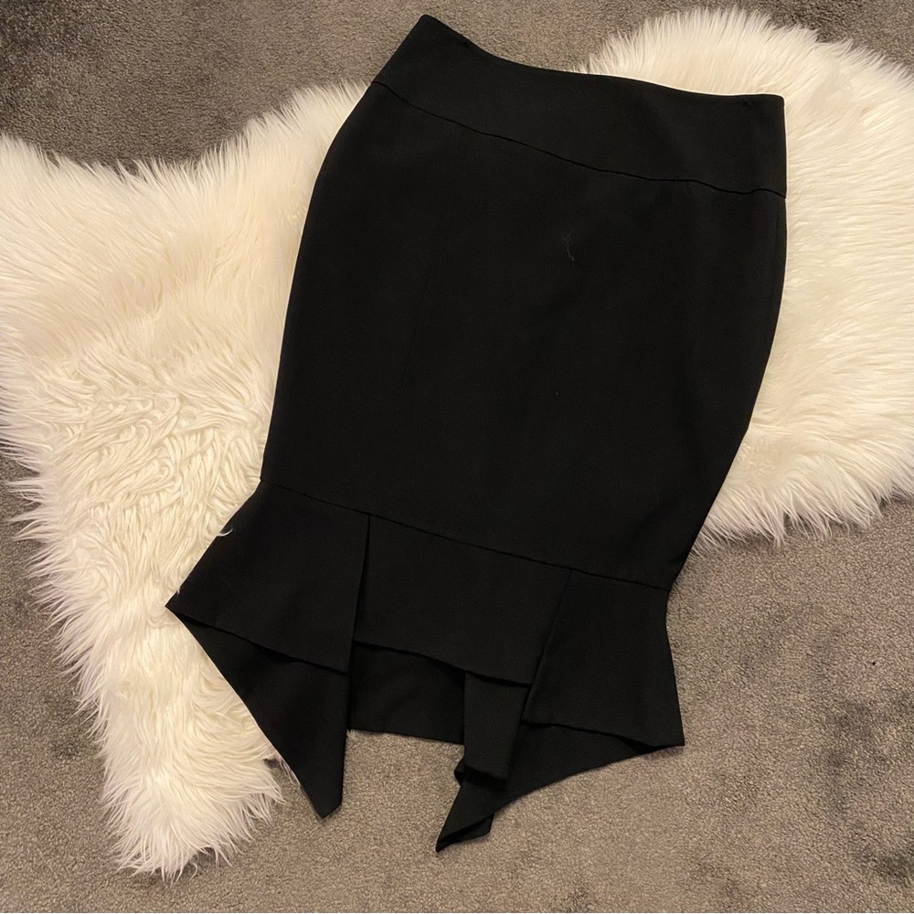 VENUS Black Midi Skirt with Flared Hem